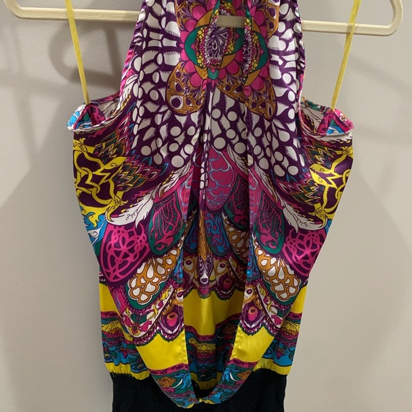 Top - Picture 2 of 3